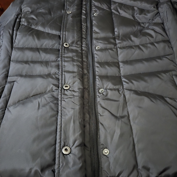 London Fog Puffer Coat with Faux Fur Trim - Picture 6 of 14